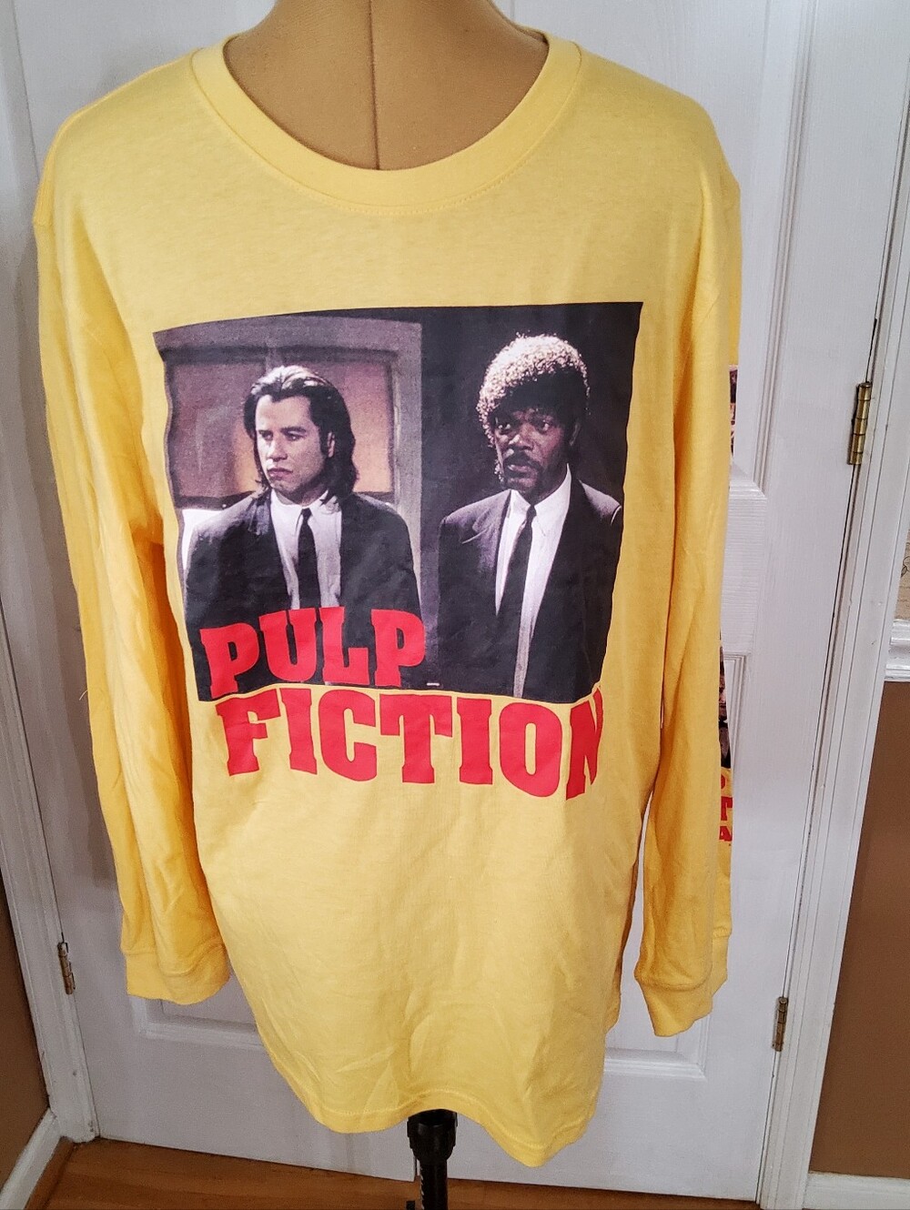 Pulp Fiction Men’s Large Yellow Long Sleeve Graphic Shirt Miramax Bioworld NWT